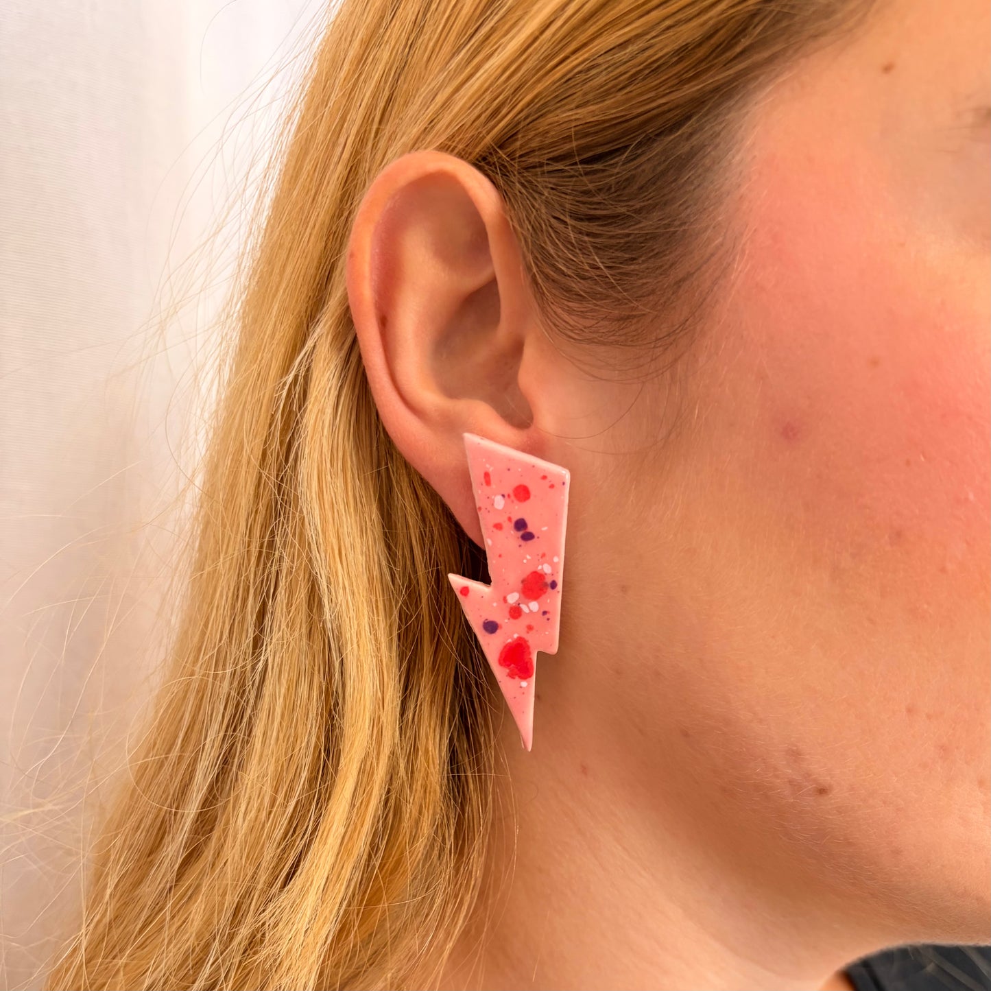 McQueen rosa manchas